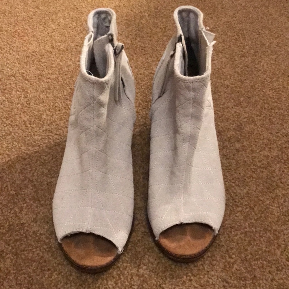 Light Grey “Toms” Heeled Booties